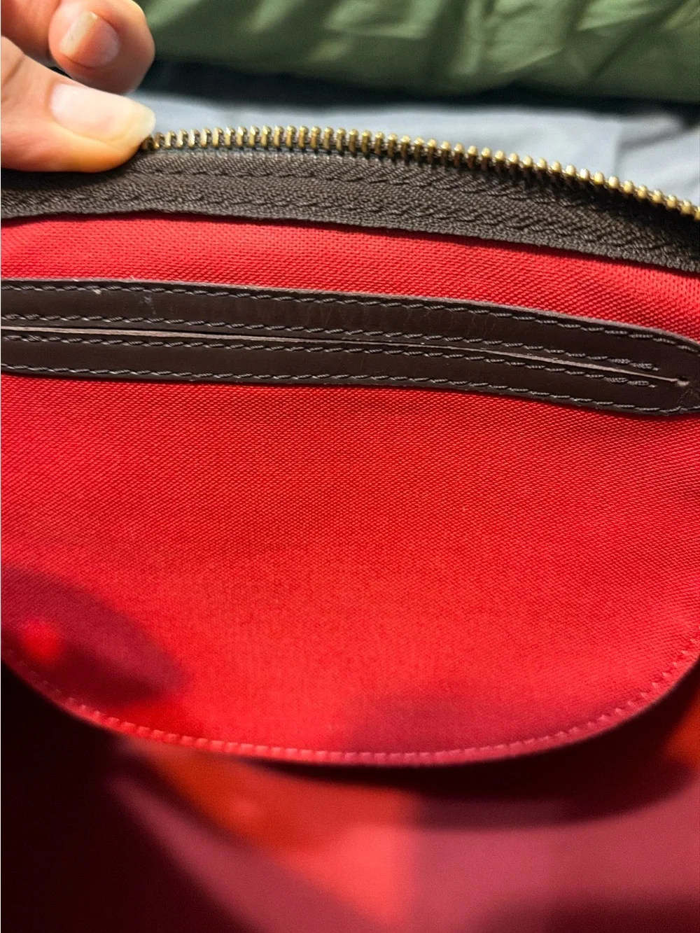 Louis Vuitton excellent